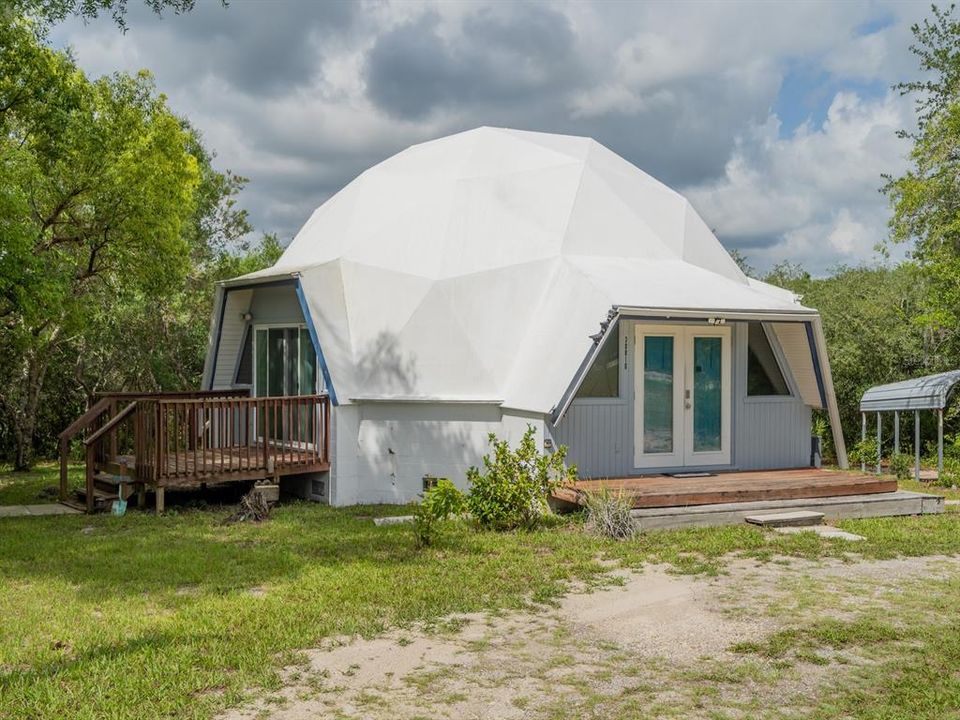 For Sale: $338,000 (3 beds, 3 baths, 1263 Square Feet)