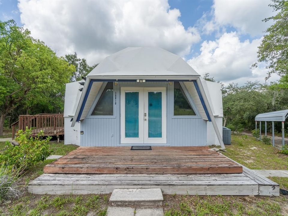 For Sale: $338,000 (3 beds, 3 baths, 1263 Square Feet)