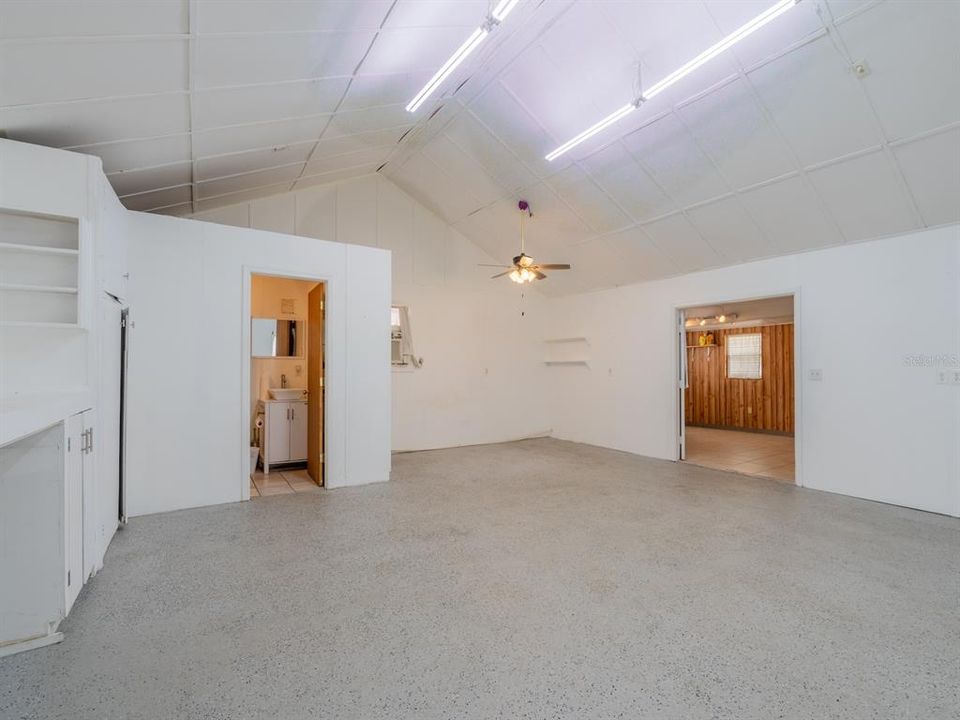 For Sale: $338,000 (3 beds, 3 baths, 1263 Square Feet)
