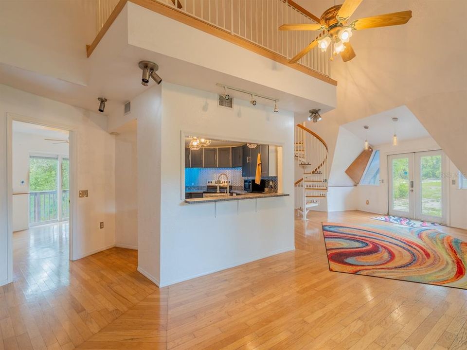 For Sale: $338,000 (3 beds, 3 baths, 1263 Square Feet)