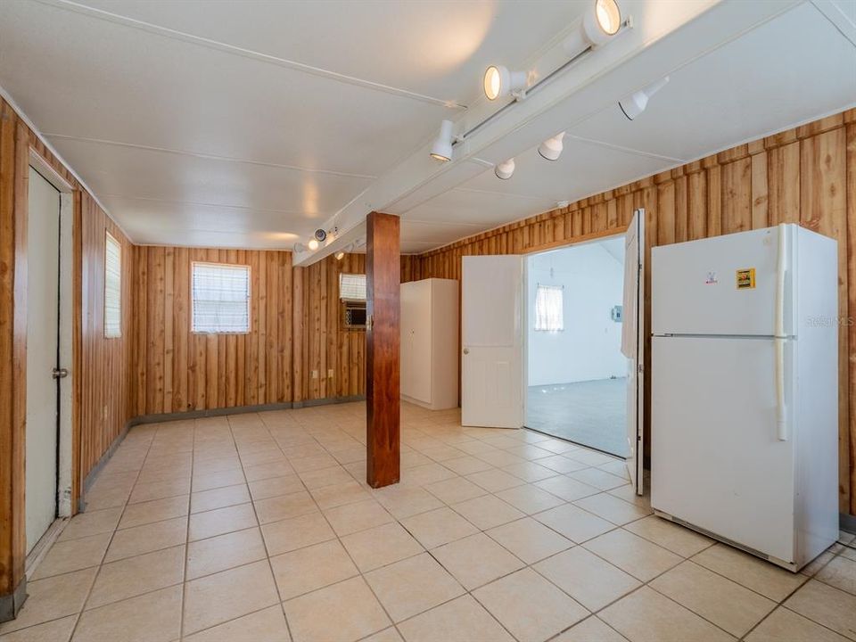 For Sale: $338,000 (3 beds, 3 baths, 1263 Square Feet)