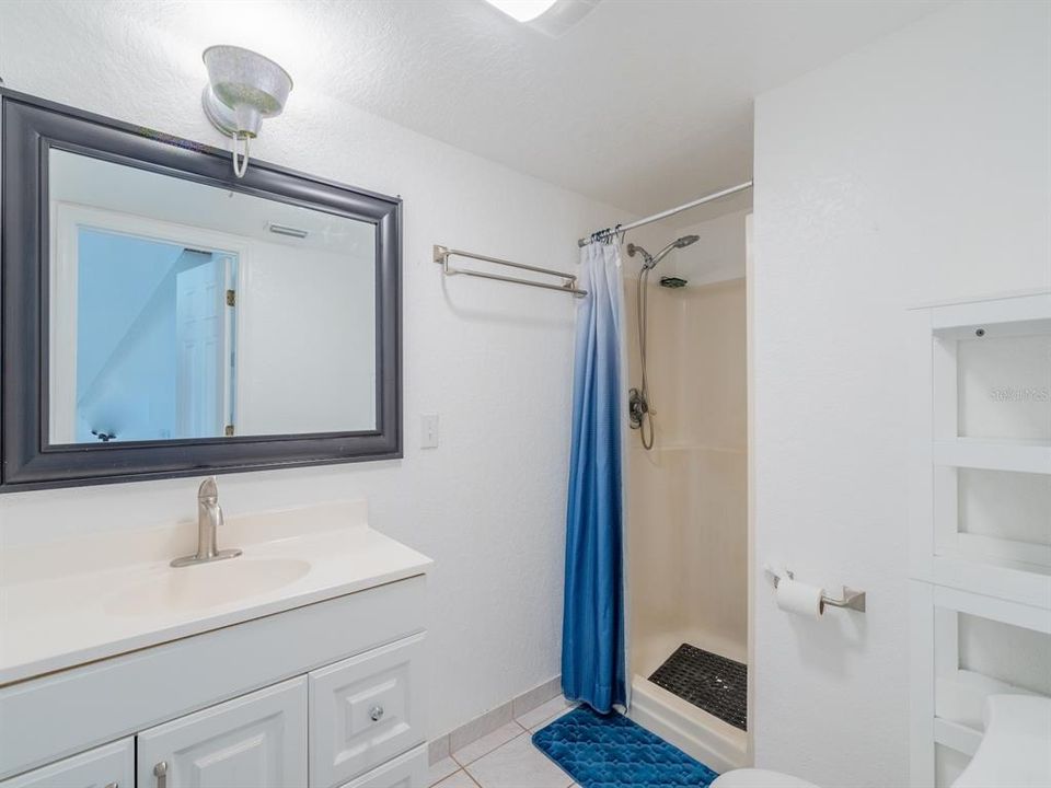 For Sale: $338,000 (3 beds, 3 baths, 1263 Square Feet)