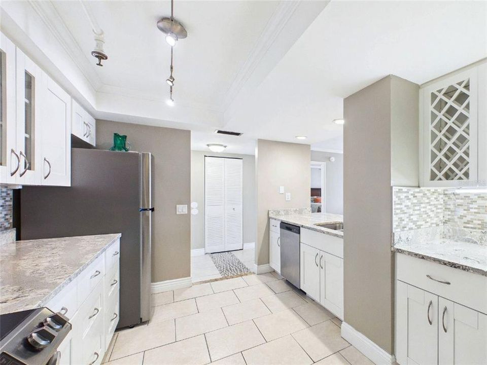 В аренду: $2,650 (2 спален, 2 ванн, 1250 Квадратных фут)