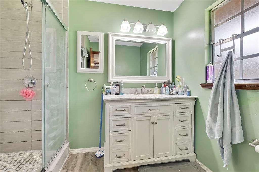 For Sale: $268,750 (3 beds, 2 baths, 1580 Square Feet)