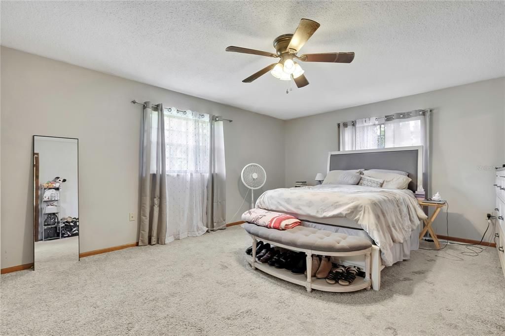 For Sale: $268,750 (3 beds, 2 baths, 1580 Square Feet)