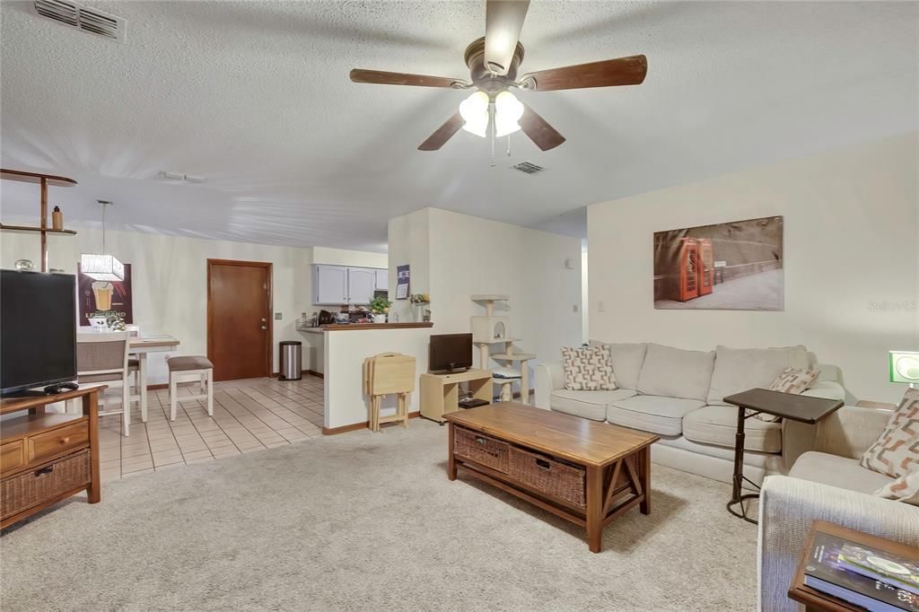 For Sale: $268,750 (3 beds, 2 baths, 1580 Square Feet)