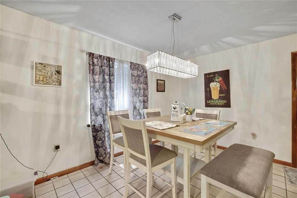 For Sale: $268,750 (3 beds, 2 baths, 1580 Square Feet)