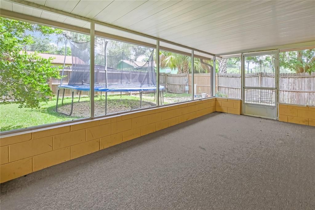 For Sale: $268,750 (3 beds, 2 baths, 1580 Square Feet)