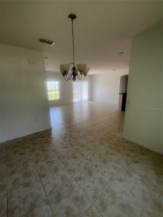 For Sale: $307,000 (3 beds, 2 baths, 1508 Square Feet)