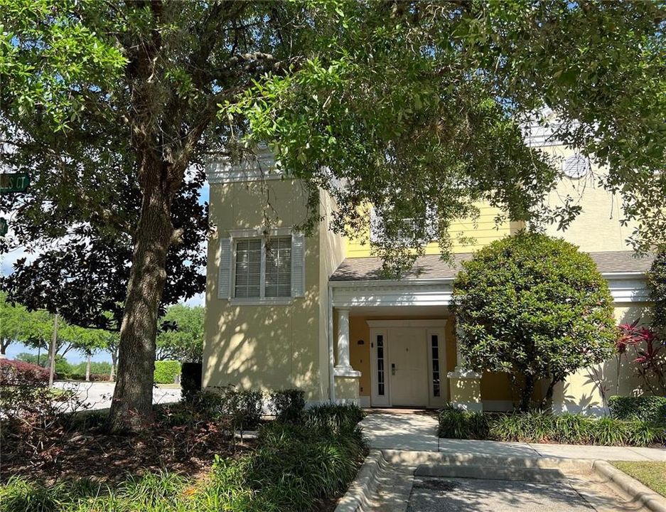 En Venta: $410,000 (3 camas, 3 baños, 2124 Pies cuadrados)