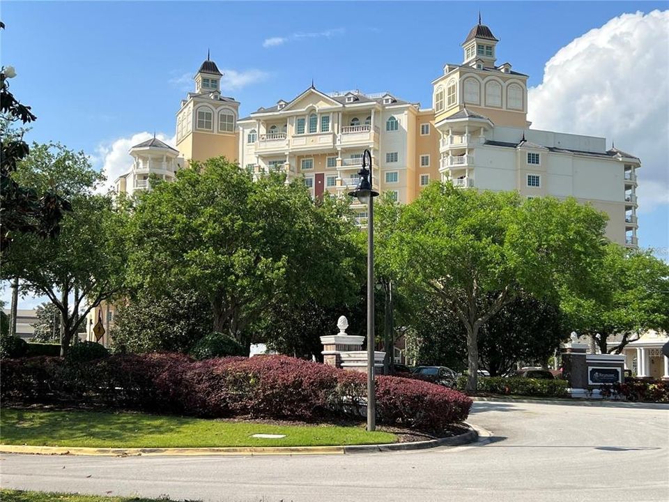 En Venta: $410,000 (3 camas, 3 baños, 2124 Pies cuadrados)
