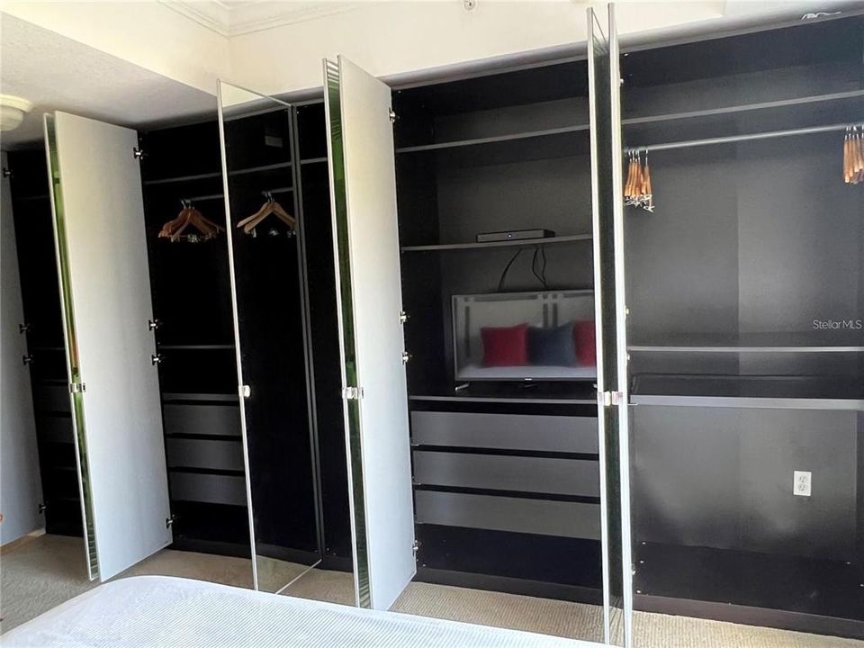 En Venta: $410,000 (3 camas, 3 baños, 2124 Pies cuadrados)