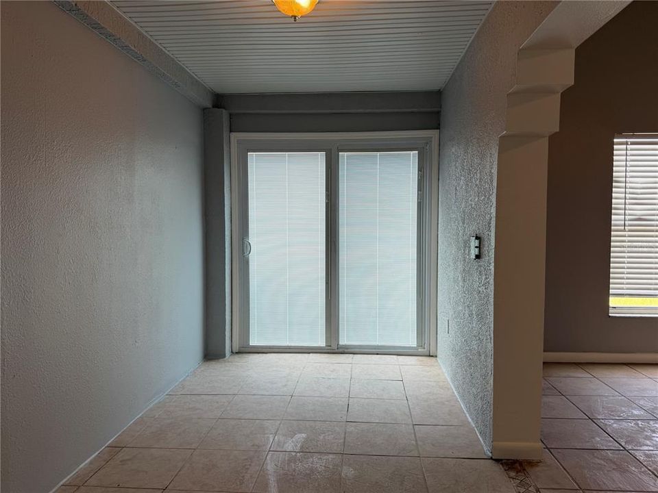 For Rent: $2,950 (4 beds, 2 baths, 1734 Square Feet)