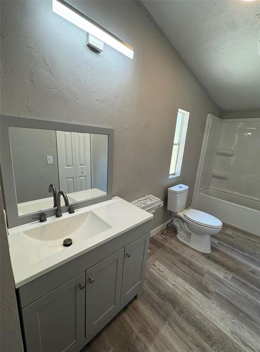 For Rent: $1,650 (2 beds, 2 baths, 1040 Square Feet)