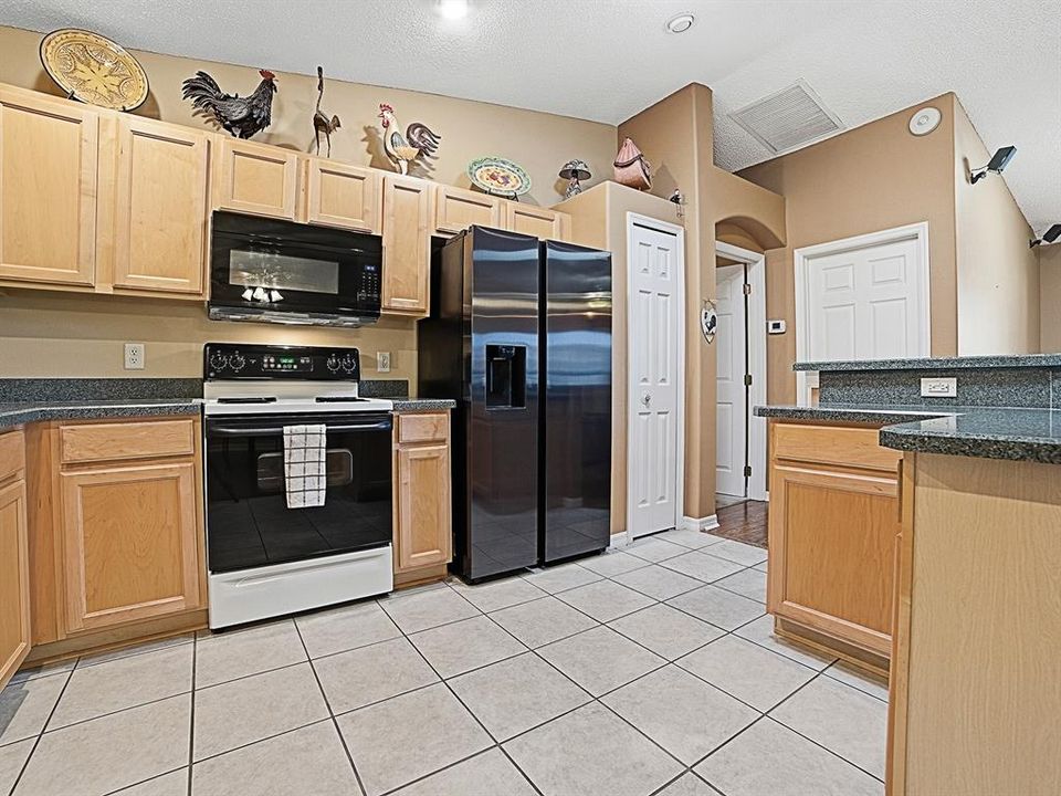 For Sale: $239,900 (3 beds, 2 baths, 1388 Square Feet)