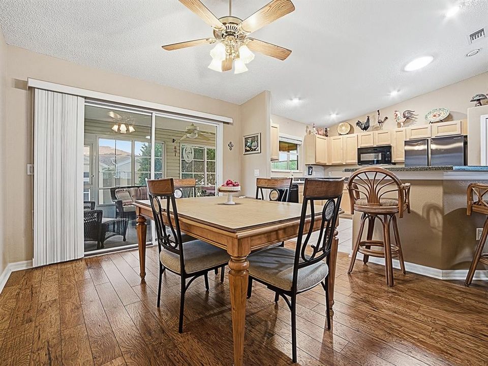 For Sale: $239,900 (3 beds, 2 baths, 1388 Square Feet)