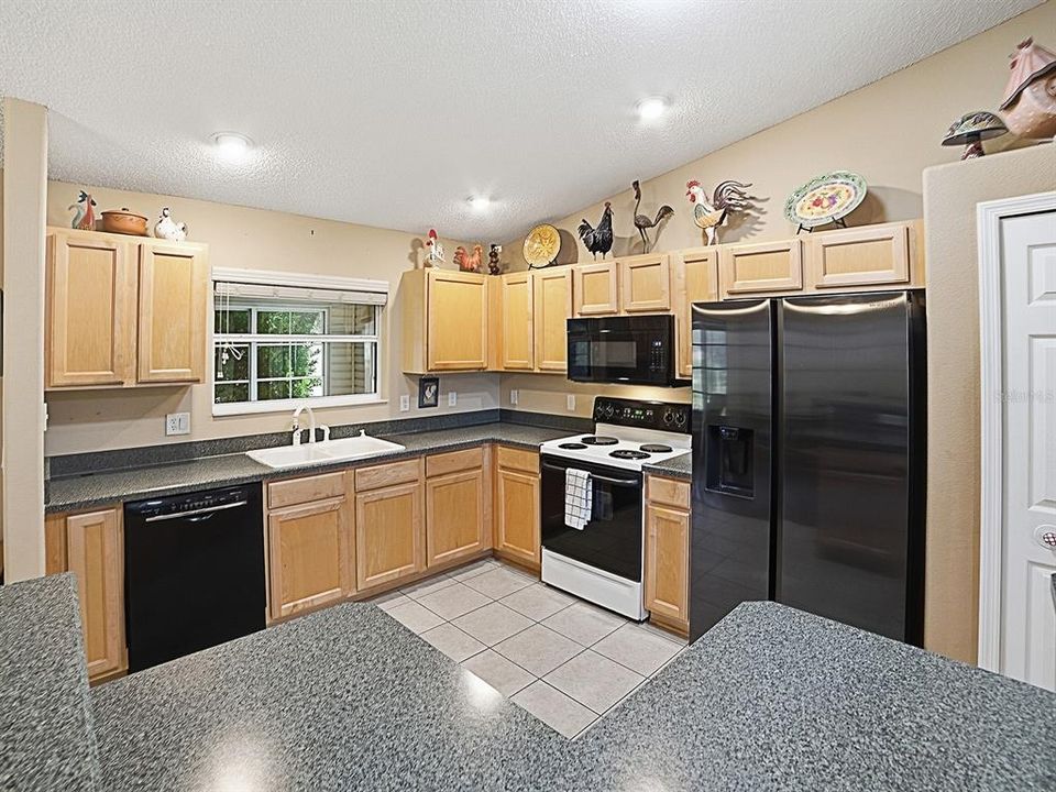 For Sale: $239,900 (3 beds, 2 baths, 1388 Square Feet)