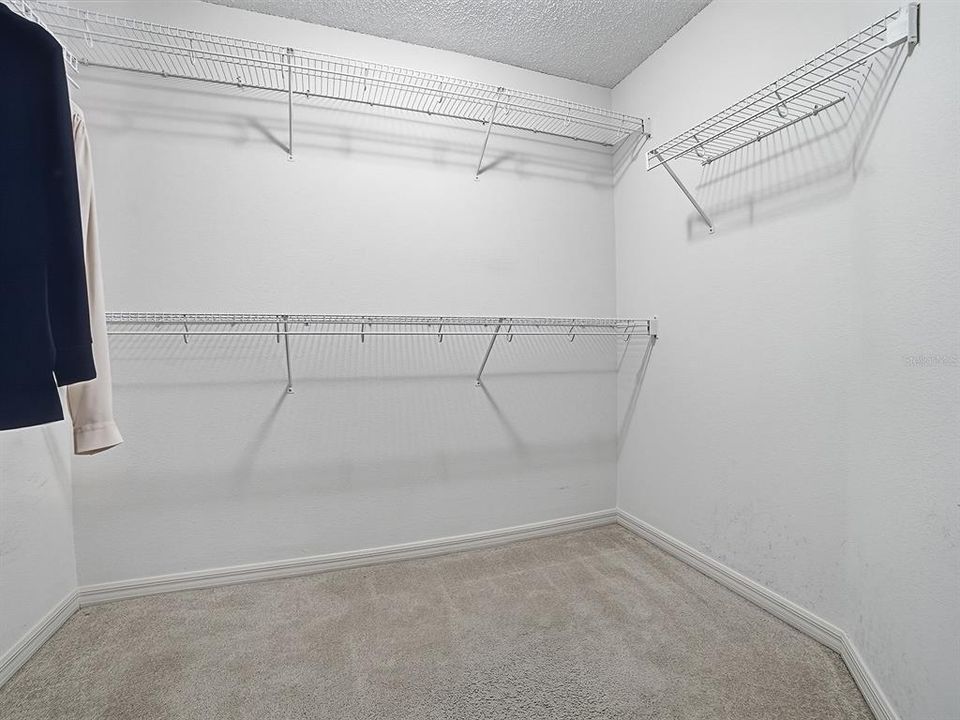 For Sale: $239,900 (3 beds, 2 baths, 1388 Square Feet)