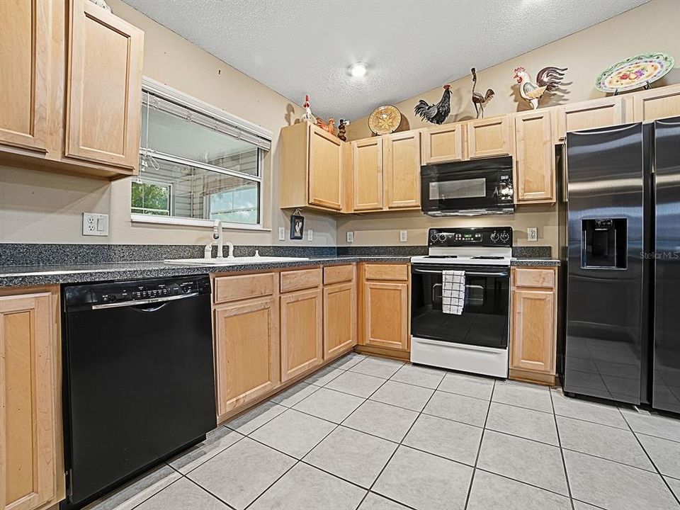 For Sale: $239,900 (3 beds, 2 baths, 1388 Square Feet)