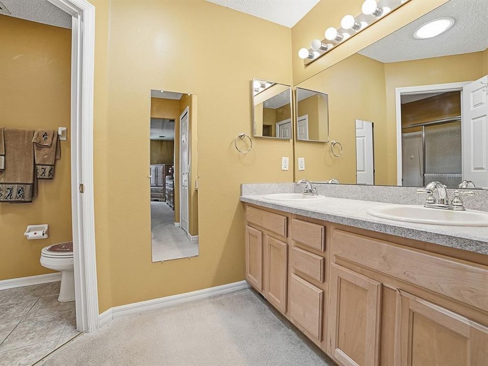 For Sale: $239,900 (3 beds, 2 baths, 1388 Square Feet)