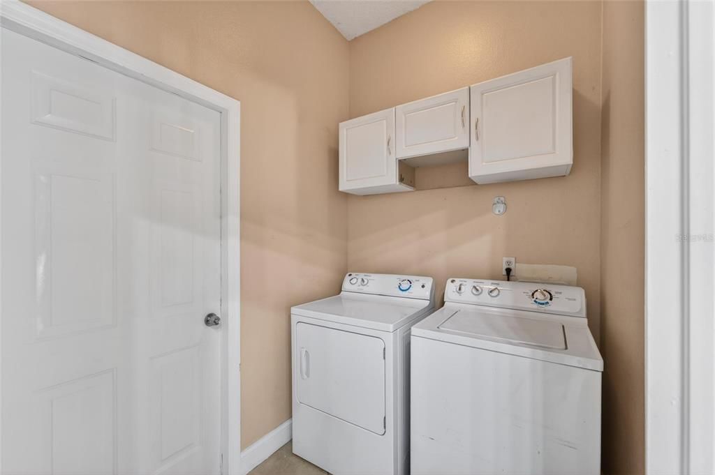 En Venta: $419,900 (4 camas, 2 baños, 1672 Pies cuadrados)