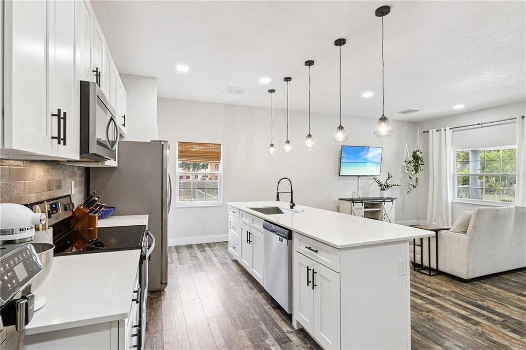 For Sale: $309,000 (4 beds, 3 baths, 1744 Square Feet)