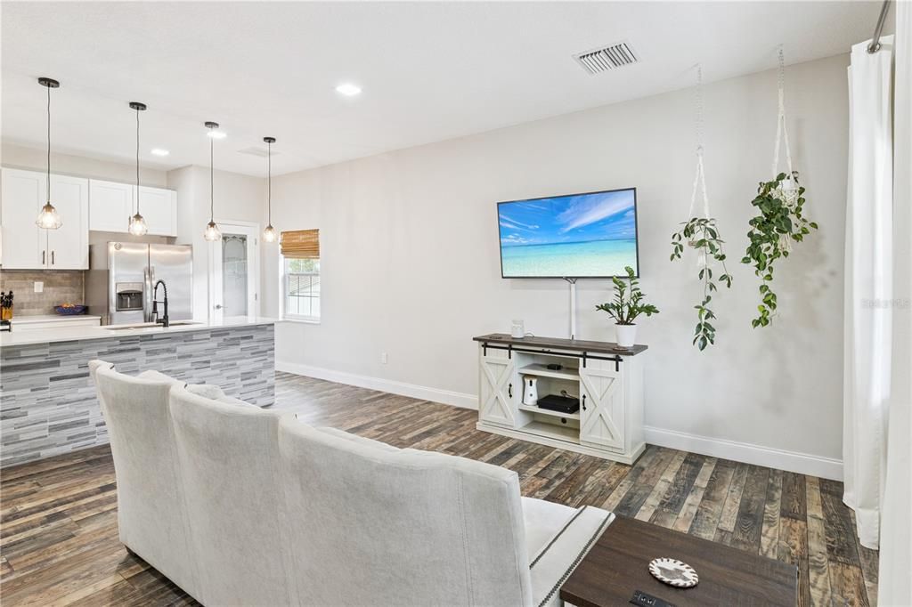 For Sale: $309,000 (4 beds, 3 baths, 1744 Square Feet)