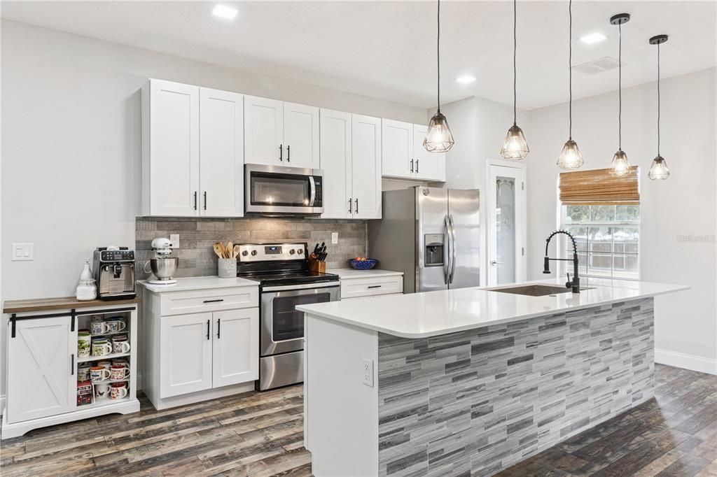 For Sale: $309,000 (4 beds, 3 baths, 1744 Square Feet)