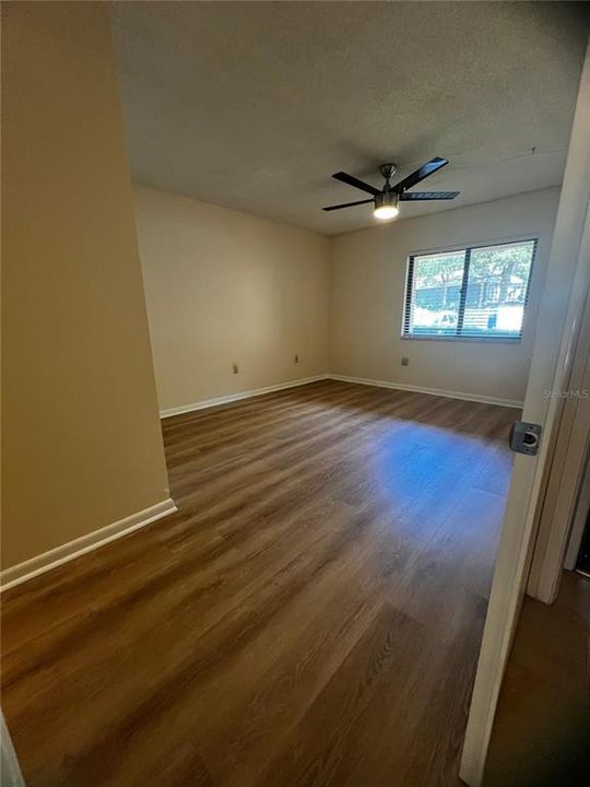 For Rent: $1,400 (1 beds, 1 baths, 834 Square Feet)