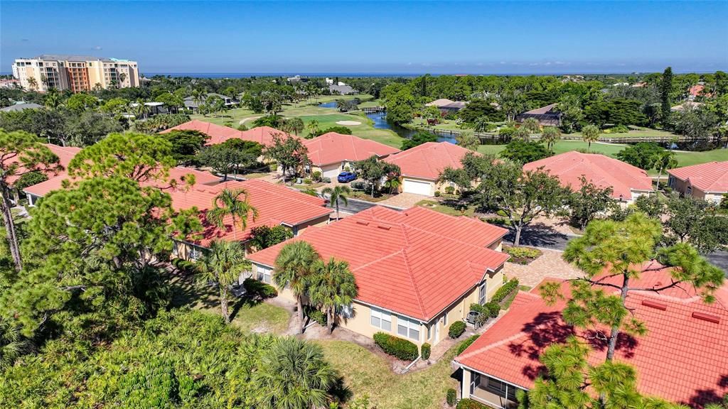 For Sale: $275,000 (2 beds, 2 baths, 1341 Square Feet)
