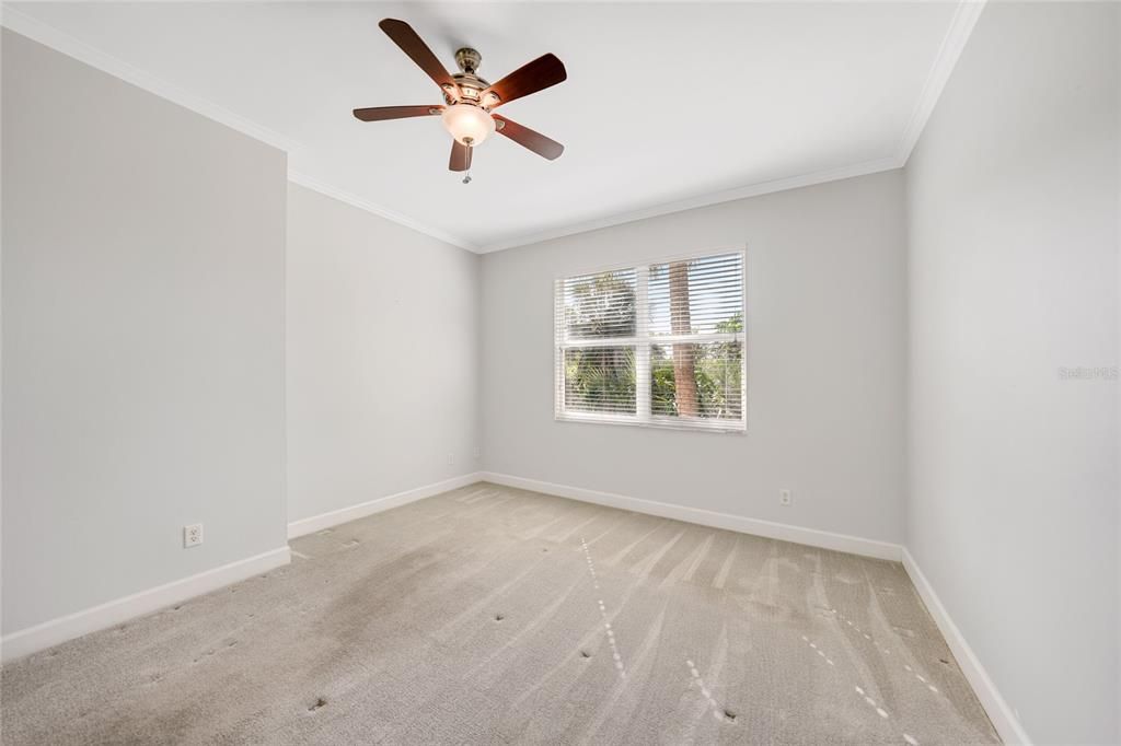 For Sale: $275,000 (2 beds, 2 baths, 1341 Square Feet)