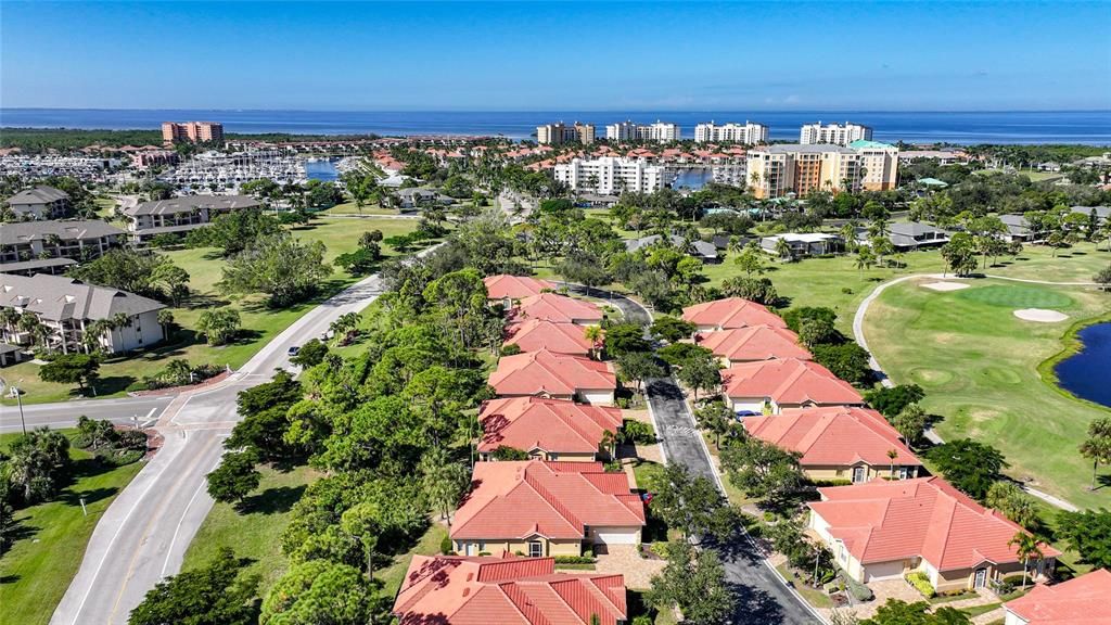 For Sale: $275,000 (2 beds, 2 baths, 1341 Square Feet)