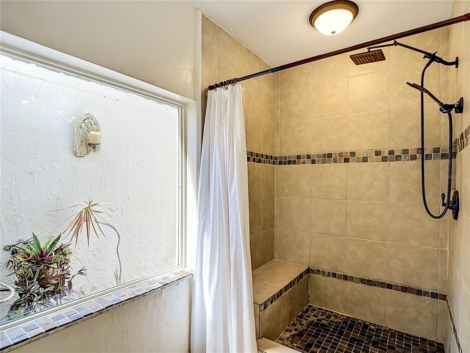 For Sale: $465,000 (3 beds, 2 baths, 1799 Square Feet)