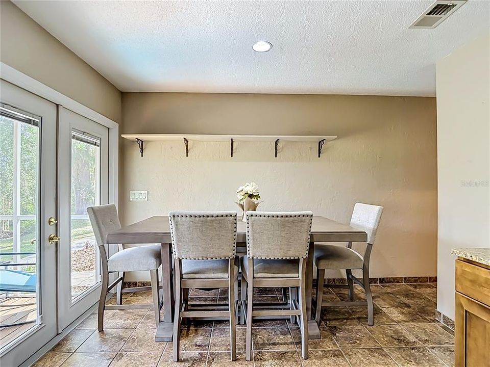 For Sale: $465,000 (3 beds, 2 baths, 1799 Square Feet)