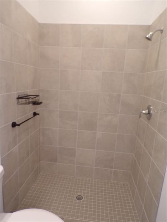 Activo con contrato: $3,200 (3 camas, 3 baños, 2242 Pies cuadrados)