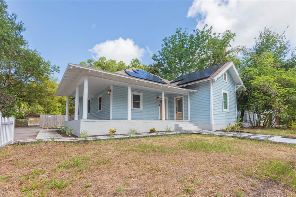 En Venta: $599,900 (4 camas, 2 baños, 1609 Pies cuadrados)
