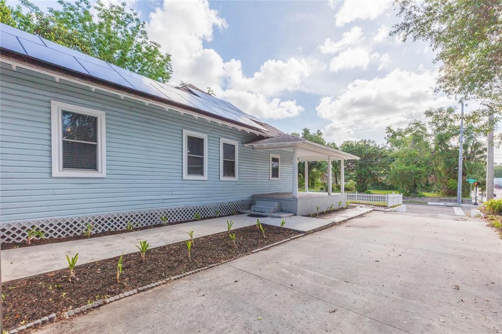 En Venta: $599,900 (4 camas, 2 baños, 1609 Pies cuadrados)