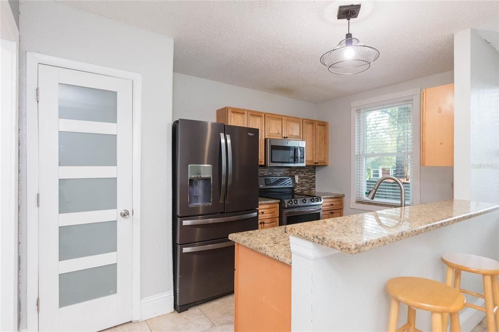 En Venta: $599,900 (4 camas, 2 baños, 1609 Pies cuadrados)