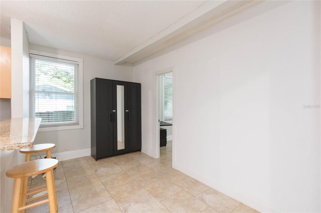 En Venta: $599,900 (4 camas, 2 baños, 1609 Pies cuadrados)
