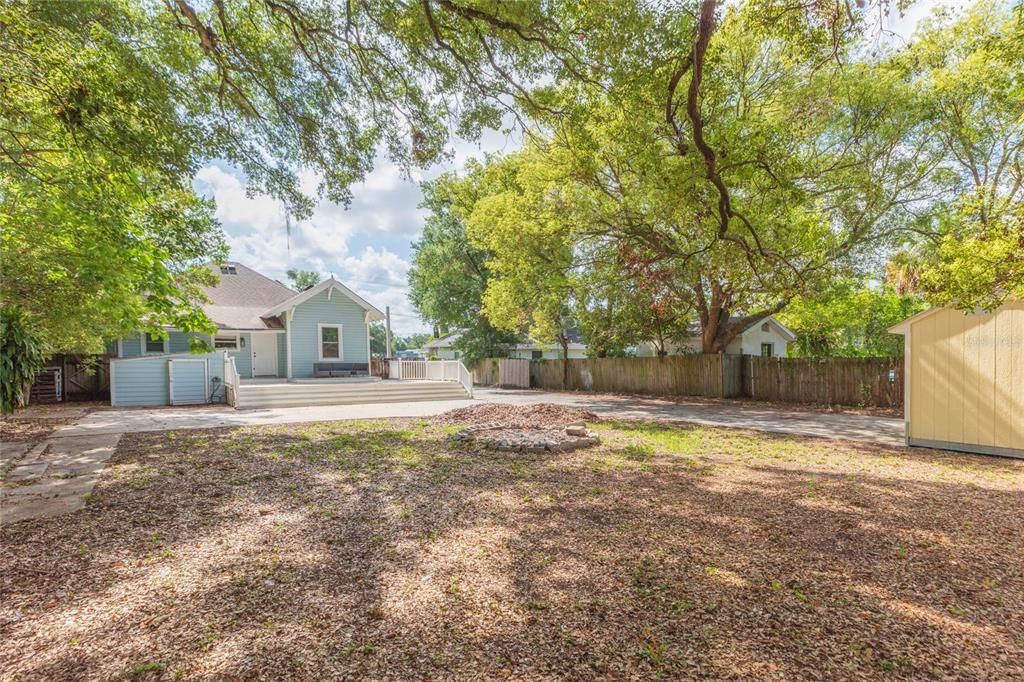 En Venta: $599,900 (4 camas, 2 baños, 1609 Pies cuadrados)