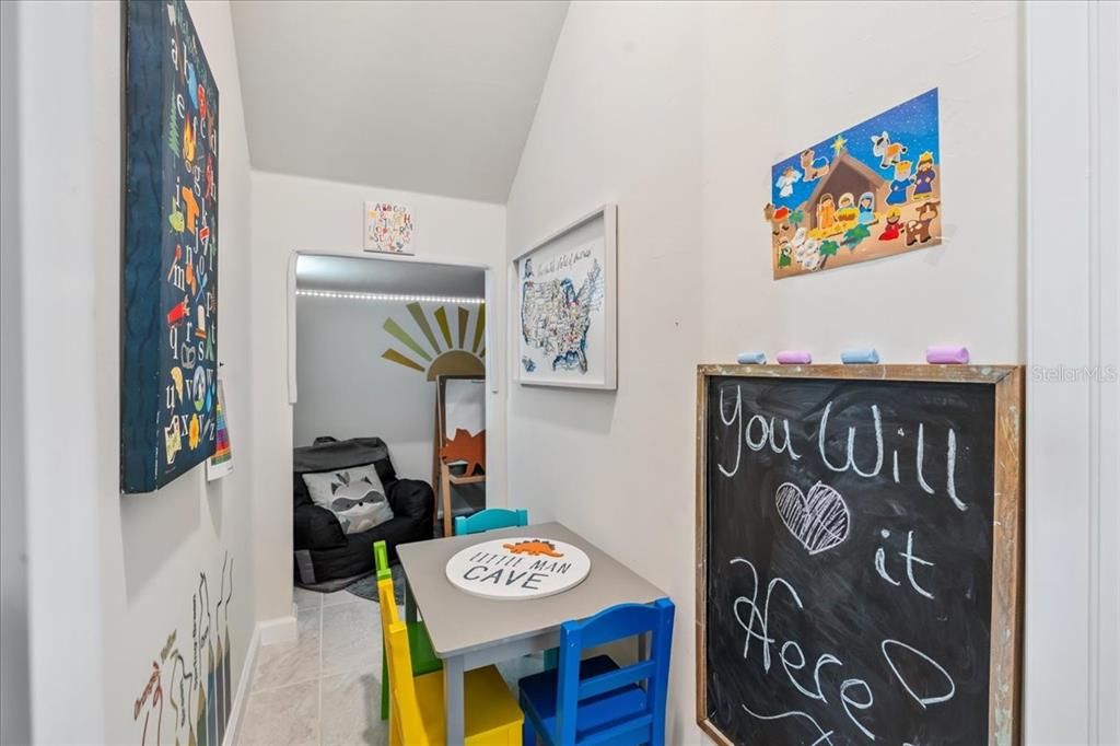 На продажу: $549,900 (5 спален, 4 ванн, 3415 Квадратных фут)