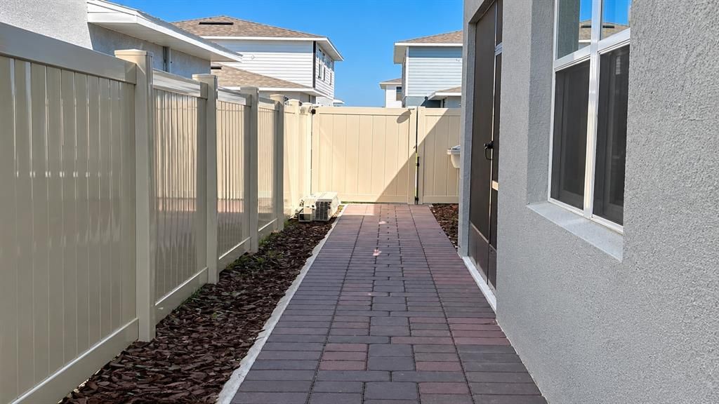 На продажу: $409,000 (3 спален, 2 ванн, 1883 Квадратных фут)