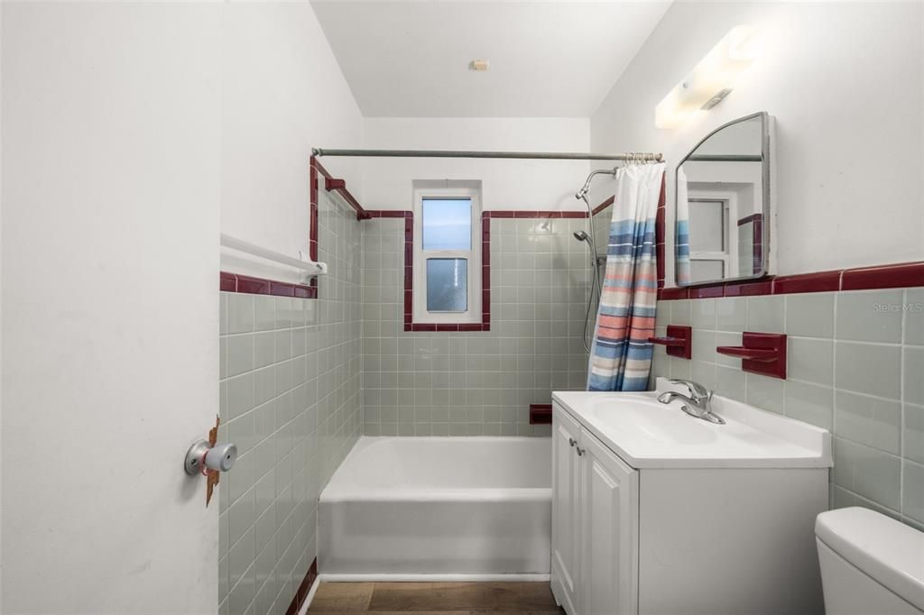 For Sale: $289,900 (3 beds, 2 baths, 1448 Square Feet)