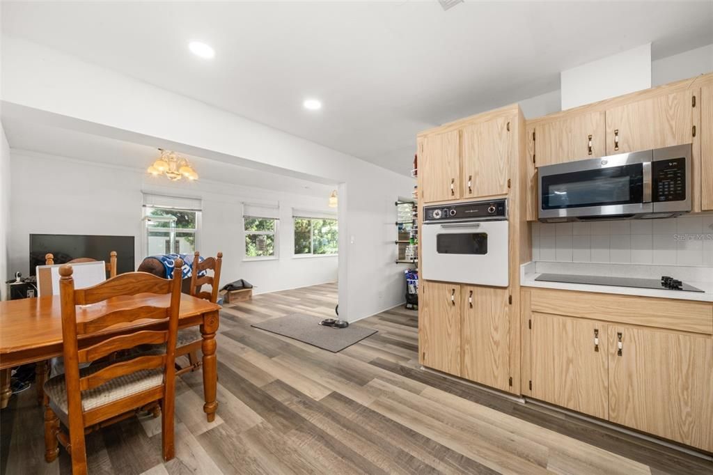 For Sale: $289,900 (3 beds, 2 baths, 1448 Square Feet)