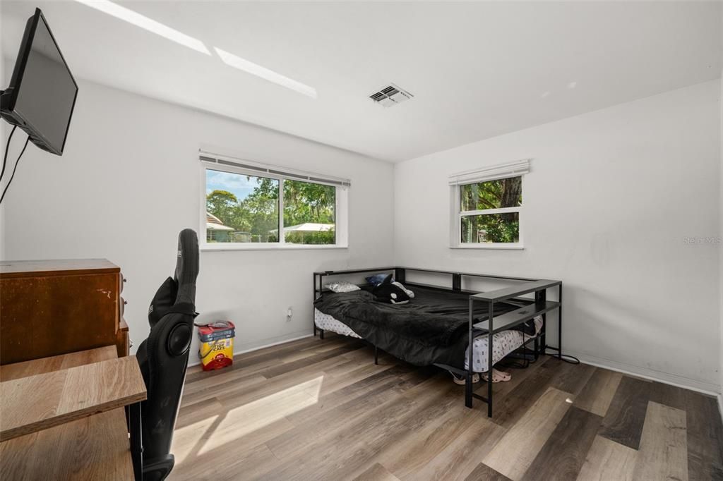 For Sale: $289,900 (3 beds, 2 baths, 1448 Square Feet)