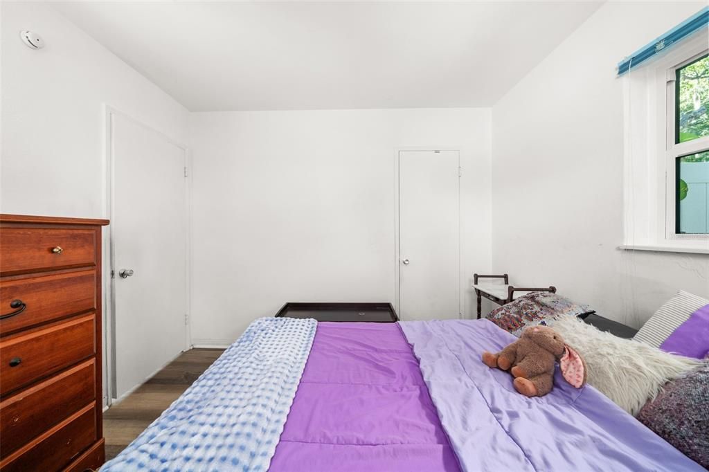 For Sale: $289,900 (3 beds, 2 baths, 1448 Square Feet)