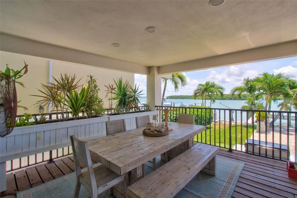 For Sale: $2,699,000 (4 beds, 3 baths, 3072 Square Feet)
