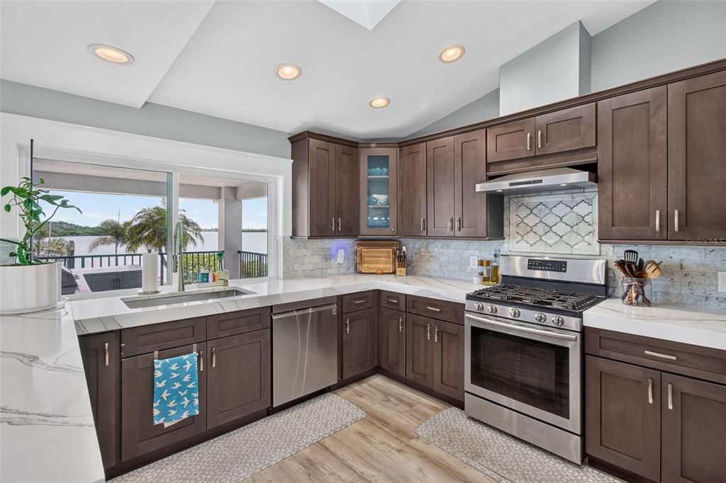 For Sale: $2,699,000 (4 beds, 3 baths, 3072 Square Feet)