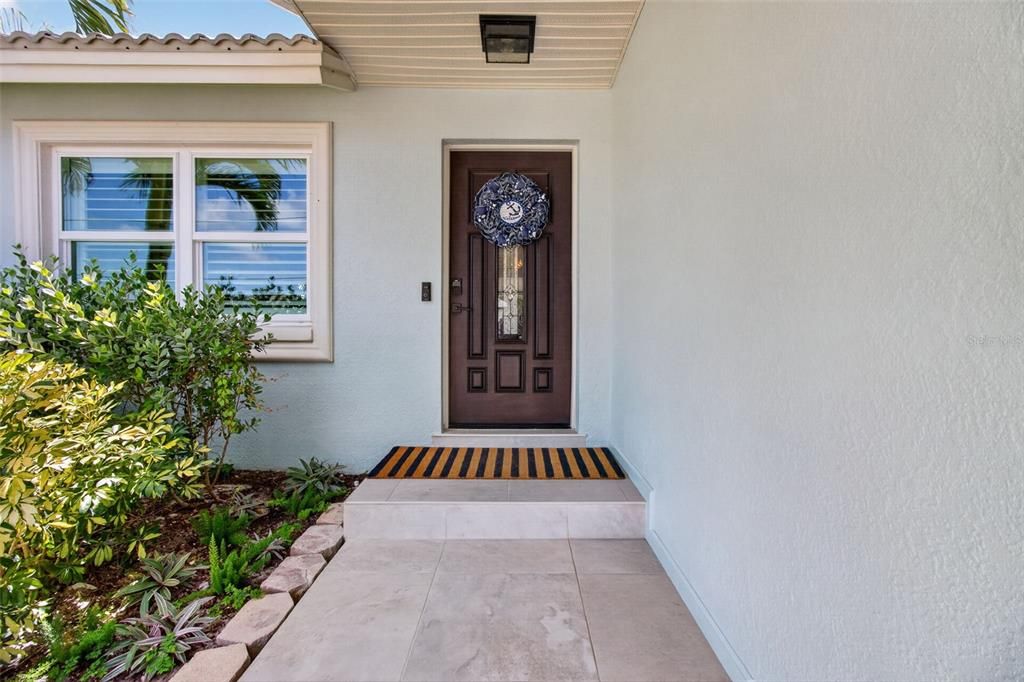 For Sale: $2,699,000 (4 beds, 3 baths, 3072 Square Feet)