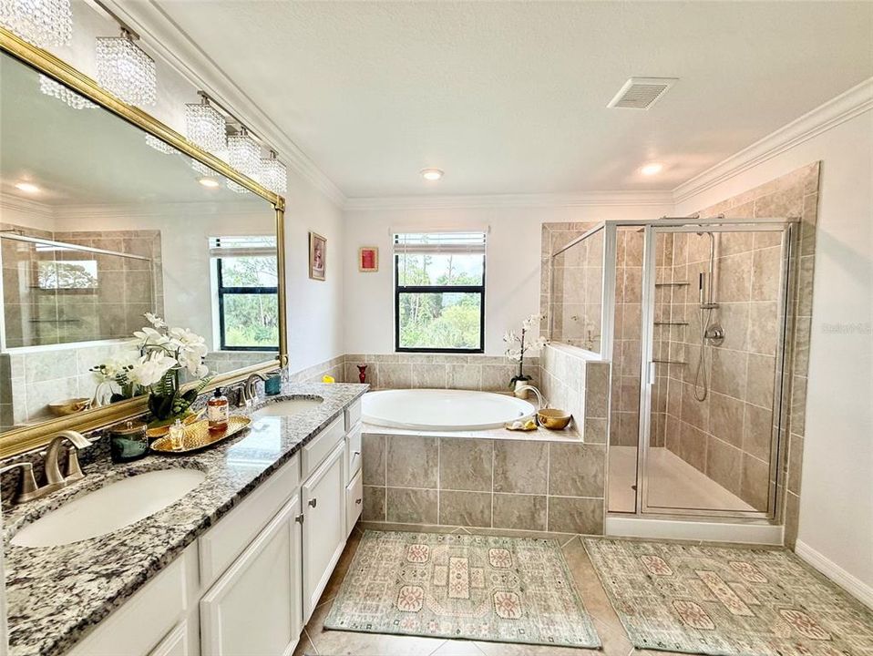 For Sale: $989,000 (6 beds, 4 baths, 3905 Square Feet)